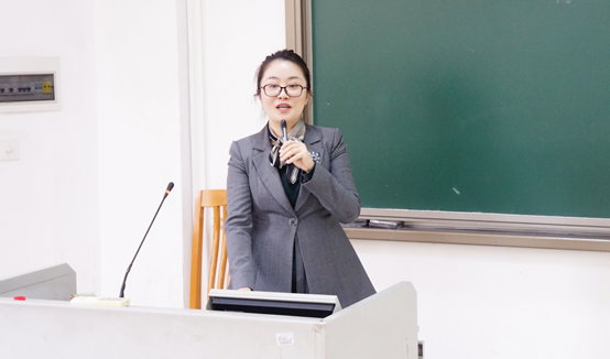 说明: D:\Safira 工作文件夹\2021-01-06 公司2020年度总结大会\照片\dsc03259_副本.png